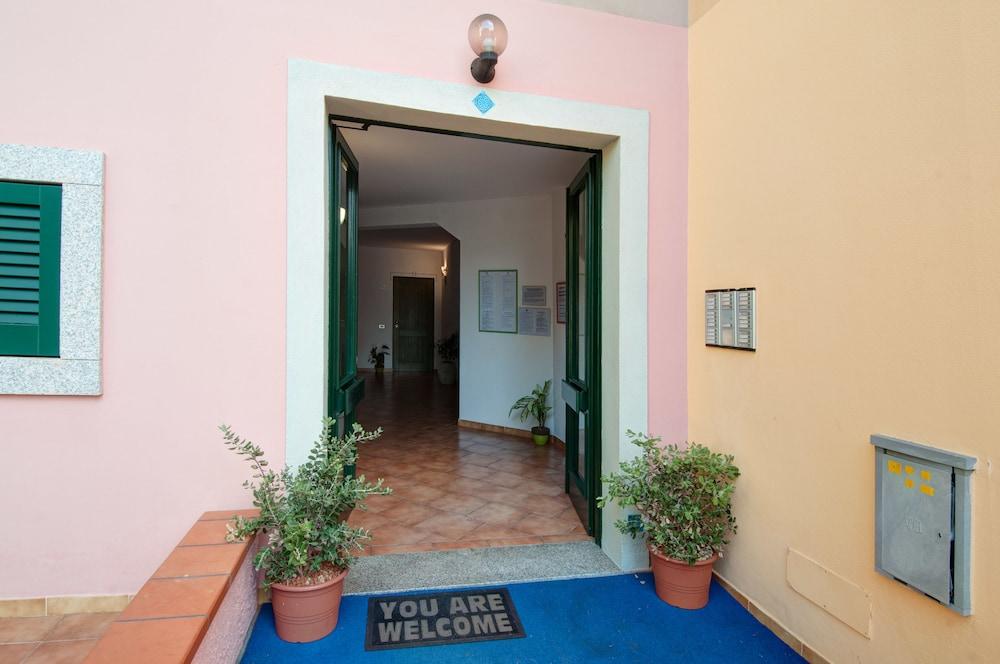 Residence Le Pavoncelle Santa Teresa Gallura Eksteriør bilde