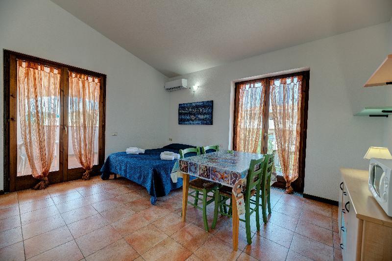 Residence Le Pavoncelle Santa Teresa Gallura Eksteriør bilde